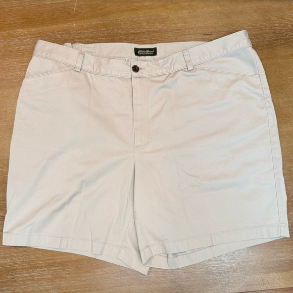 Eddie Bauer Women’s Khaki Shorts Wrinkle Resistant 100% Cotton 10” inseam Sz 22W - Picture 1 of 10